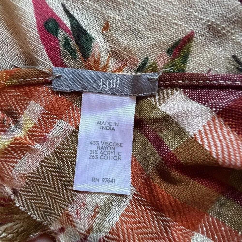 J Jill Large Triangle Floral Scarf Wrap Eyelash Fringe One Size Modern Romantic